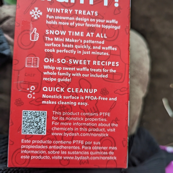 Snowman Mini Waffle Maker - Picture 4 of 4